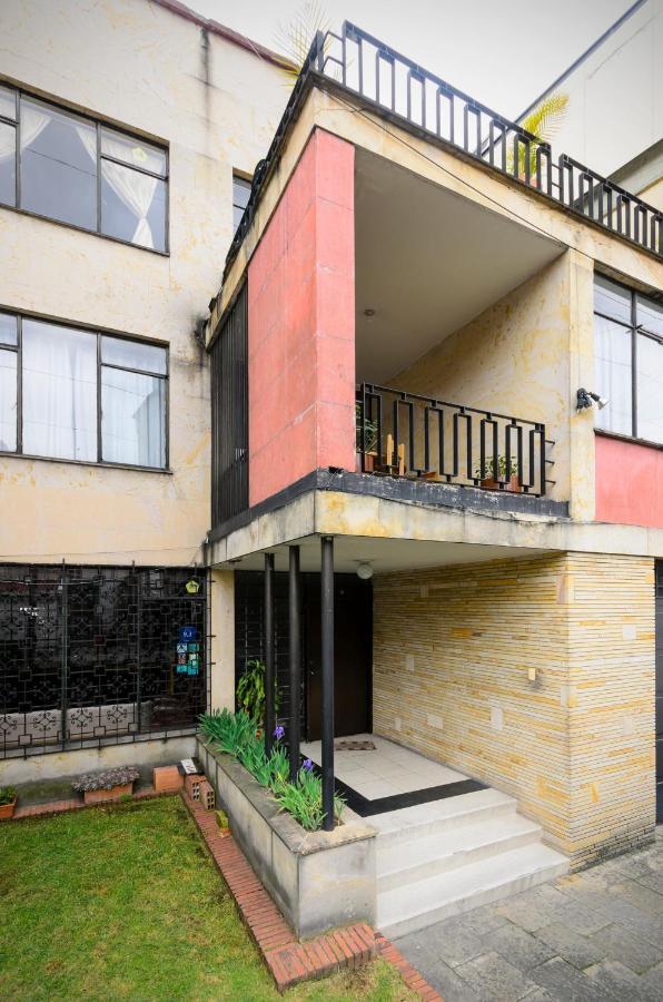 Hostal La Pinta Bogota Exterior photo