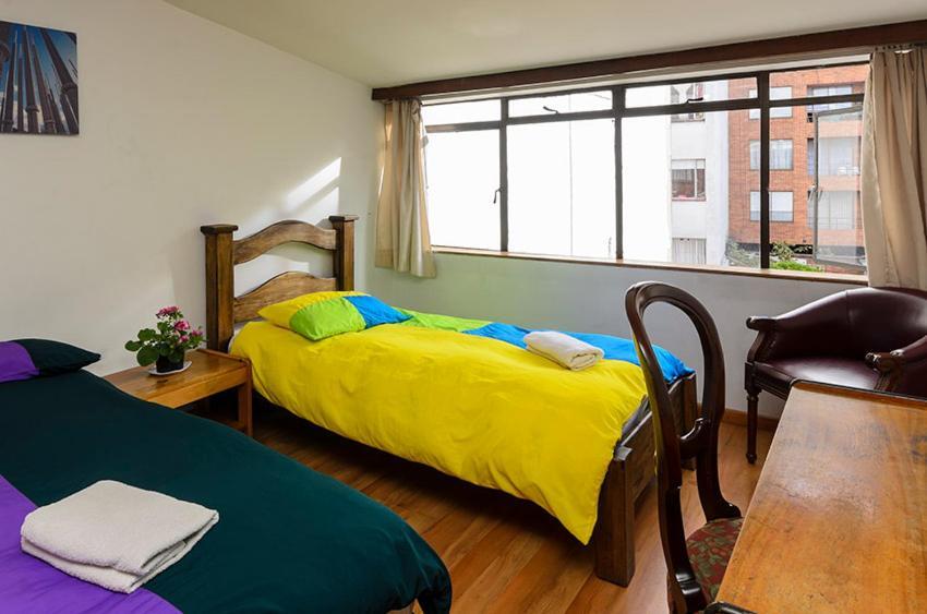 Hostal La Pinta Bogota Exterior photo