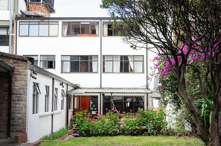Hostal La Pinta Bogota Exterior photo